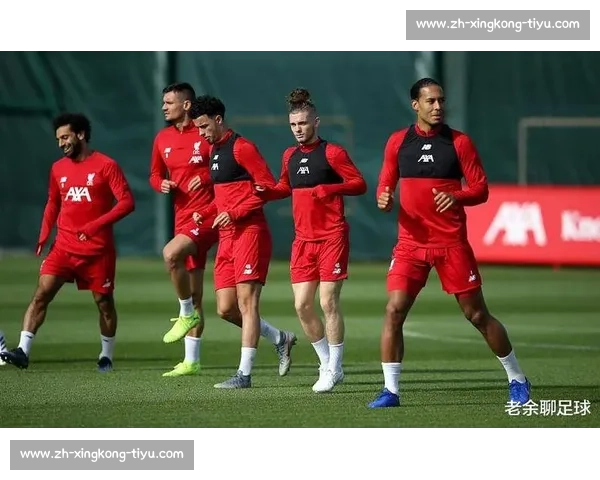 手术刀切球：足球场上的致命艺术与科学