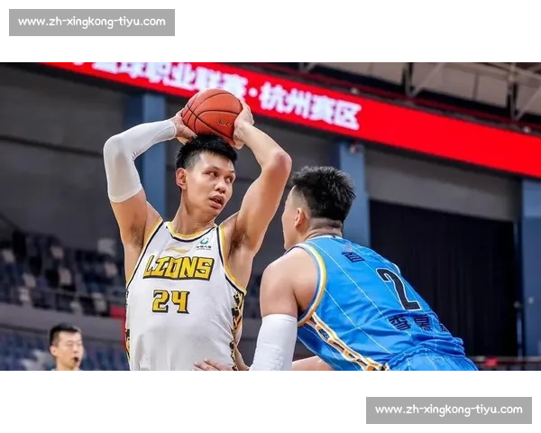 许钟豪铁山靠致亚洲第一后卫报销，CBA 恶汉再引国际争议